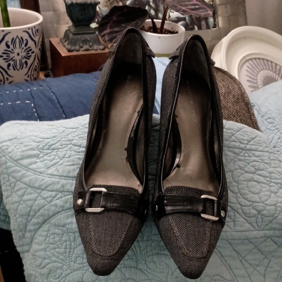 Gray Women's Heels with Buckle Detail - Picture 1 of 8